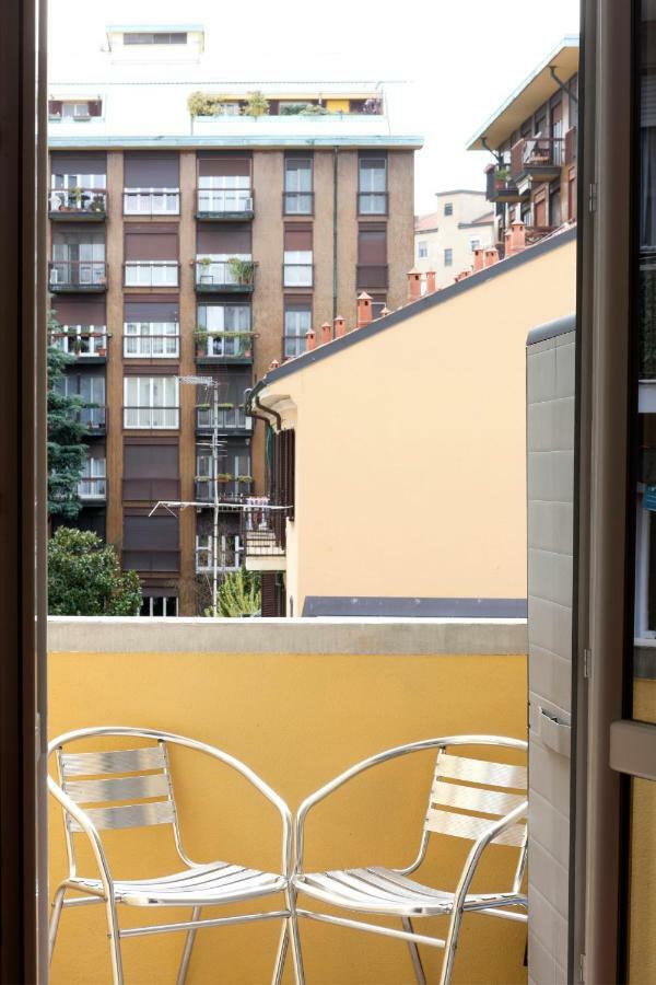Bright House In Milanアパートメント エクステリア 写真